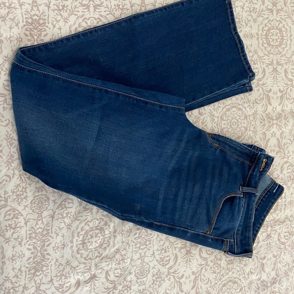 Old Navy Boot Cut Jeans - Picture 5 of 5